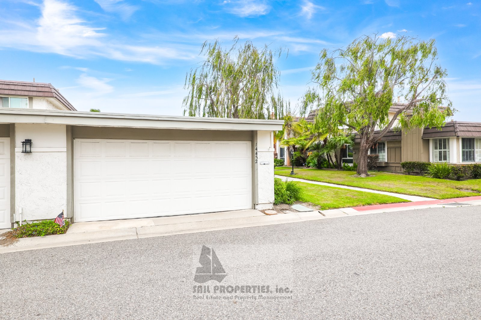 Bright & Move-In Ready End Unit in Westminster Village – 3 Miles to the Beach! property image