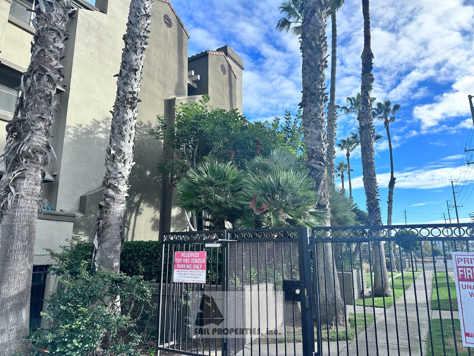 1-Bed Condo – Private Outdoor Patio, In-Unit Laundry property image