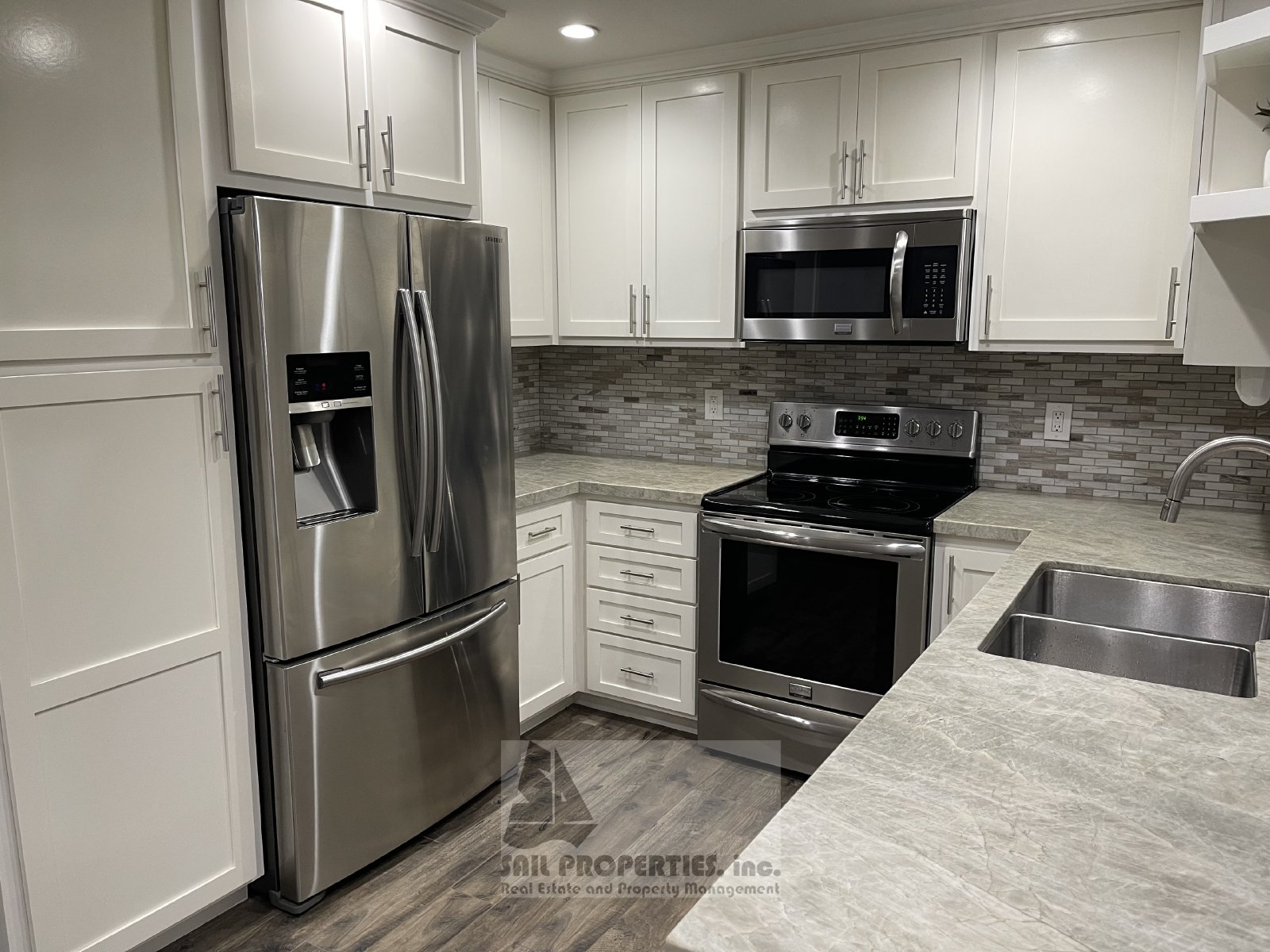 Modern 2BR/2BA Retreat in a Gated Huntington Beach Community property image