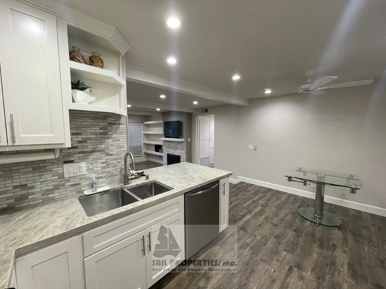 Modern 2BR/2BA Retreat in a Gated Huntington Beach Community property image