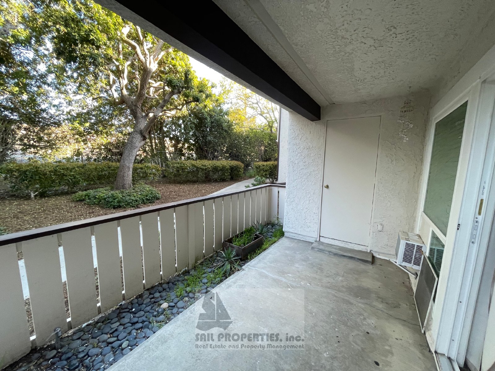 Modern 2BR/2BA Retreat in a Gated Huntington Beach Community property image