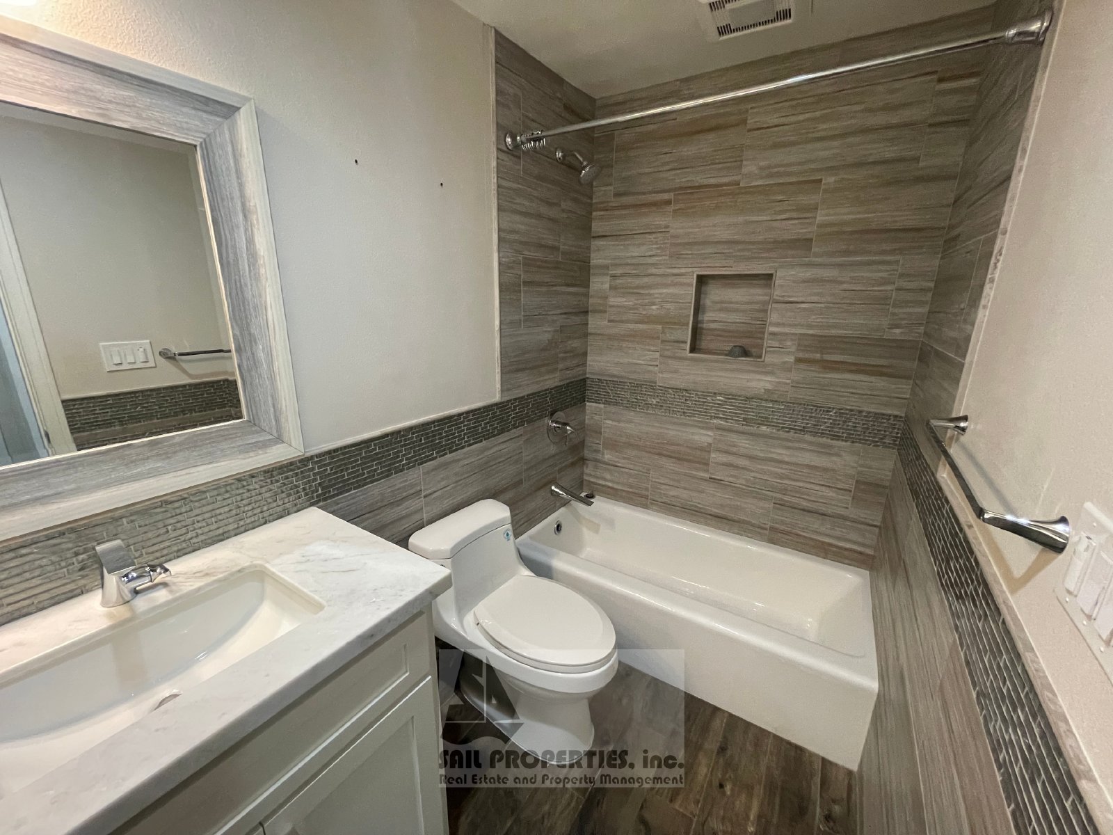Modern 2BR/2BA Retreat in a Gated Huntington Beach Community property image