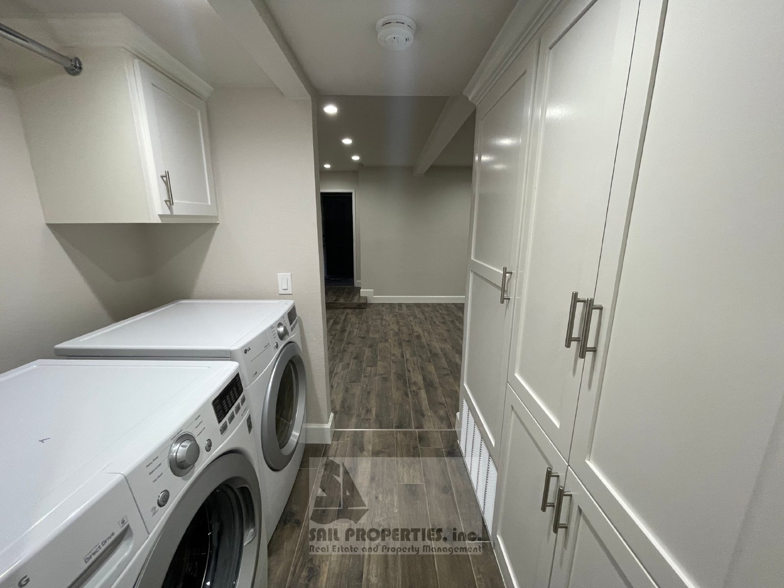 Modern 2BR/2BA Retreat in a Gated Huntington Beach Community property image
