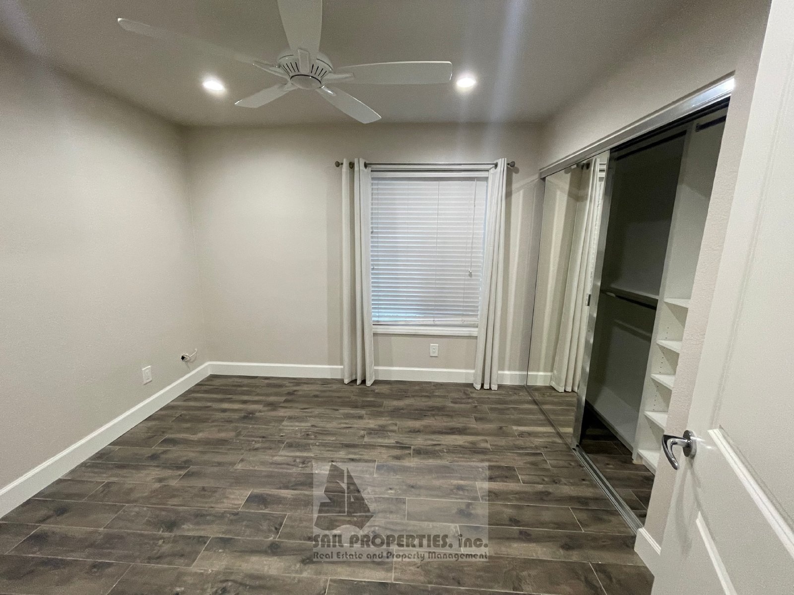 Modern 2BR/2BA Retreat in a Gated Huntington Beach Community property image