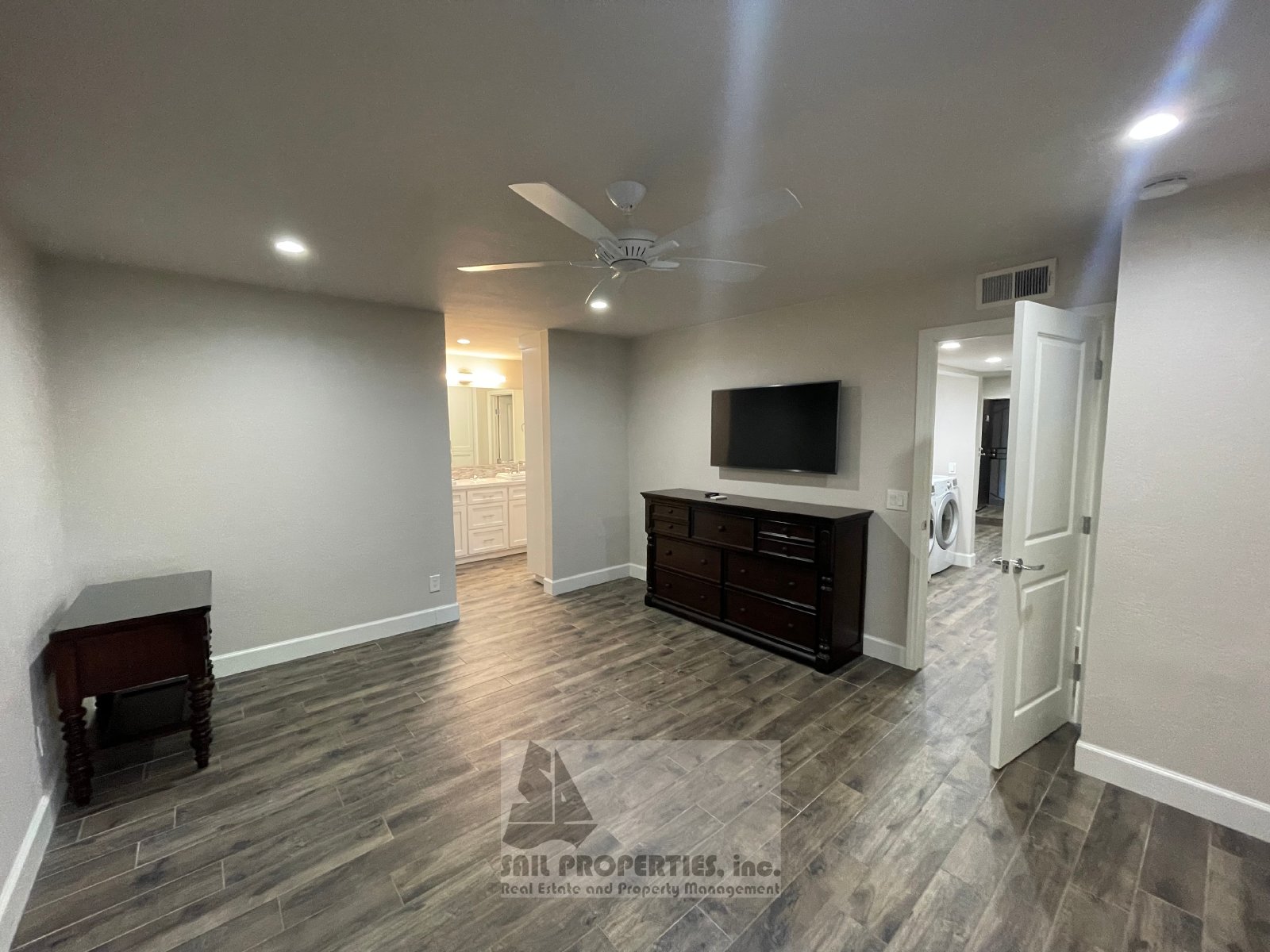 Modern 2BR/2BA Retreat in a Gated Huntington Beach Community property image
