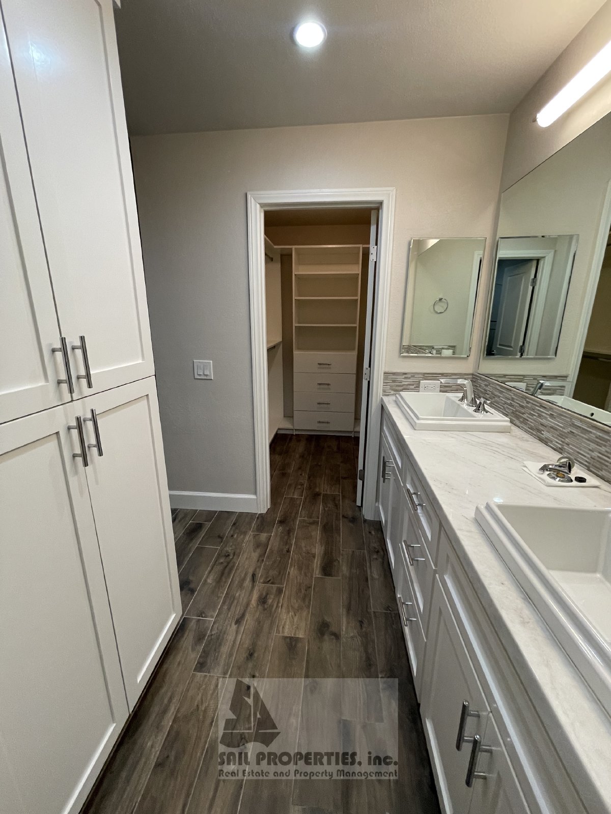 Modern 2BR/2BA Retreat in a Gated Huntington Beach Community property image