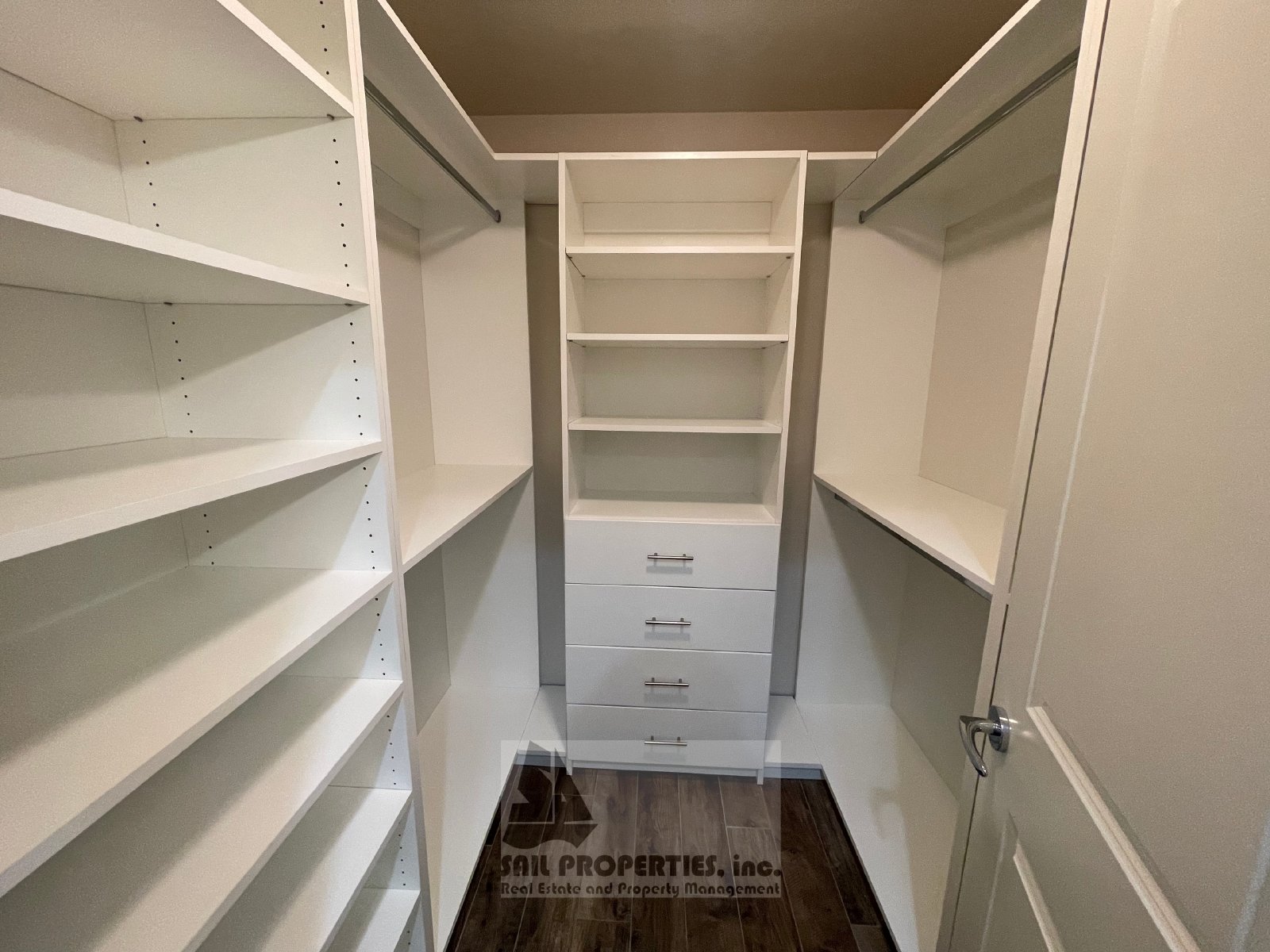 Modern 2BR/2BA Retreat in a Gated Huntington Beach Community property image