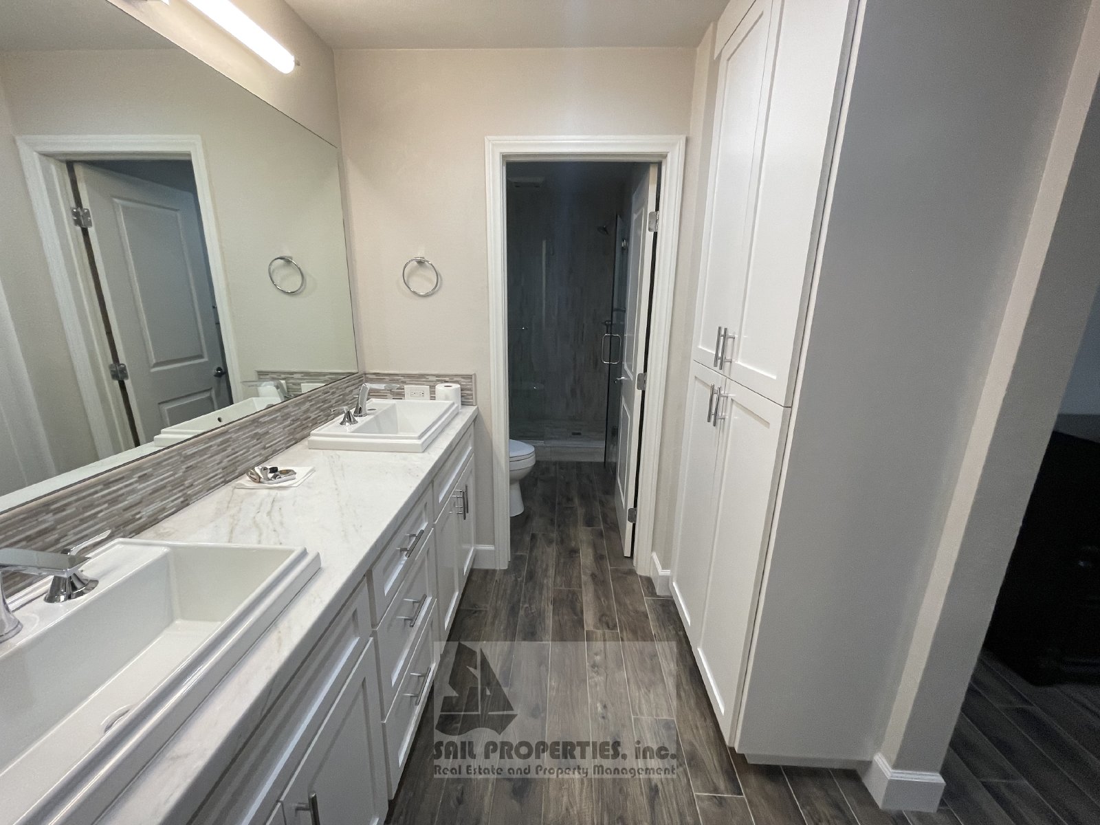 Modern 2BR/2BA Retreat in a Gated Huntington Beach Community property image