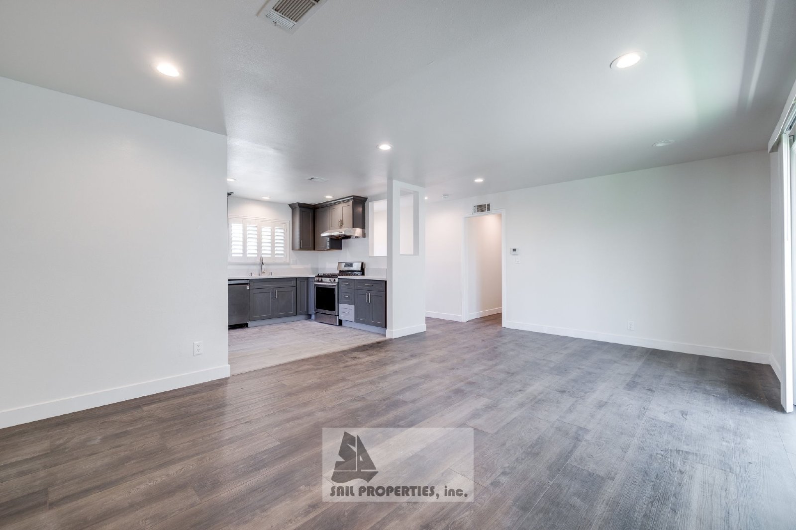4-Bedroom Huntington Beach Home – Cul-de-Sac, Fully Remodeled property image