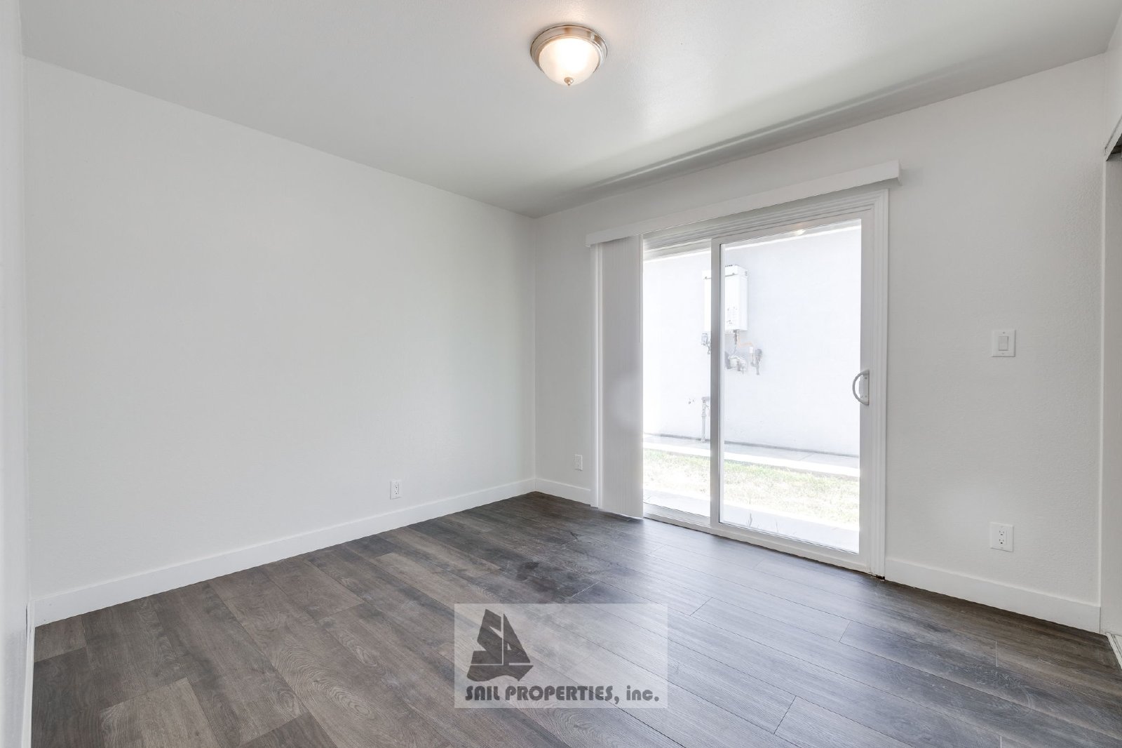 4-Bedroom Huntington Beach Home – Cul-de-Sac, Fully Remodeled property image