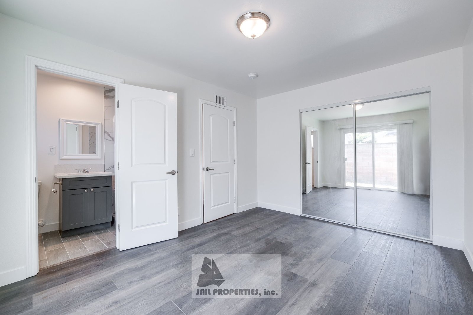4-Bedroom Huntington Beach Home – Cul-de-Sac, Fully Remodeled property image