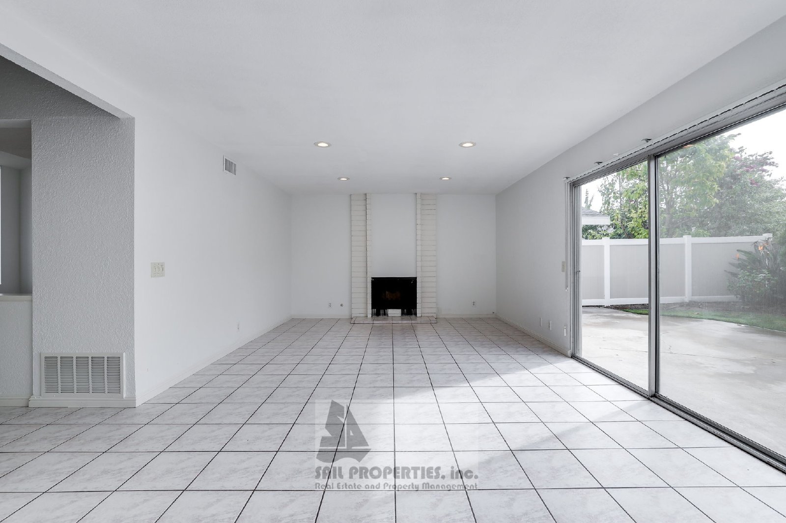 5 Bedrooms. 3-Car Garage. Huntington Beach Charm! property image