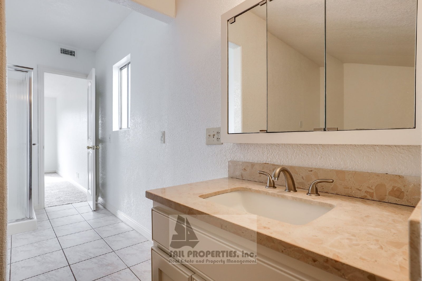 5 Bedrooms. 3-Car Garage. Huntington Beach Charm! property image