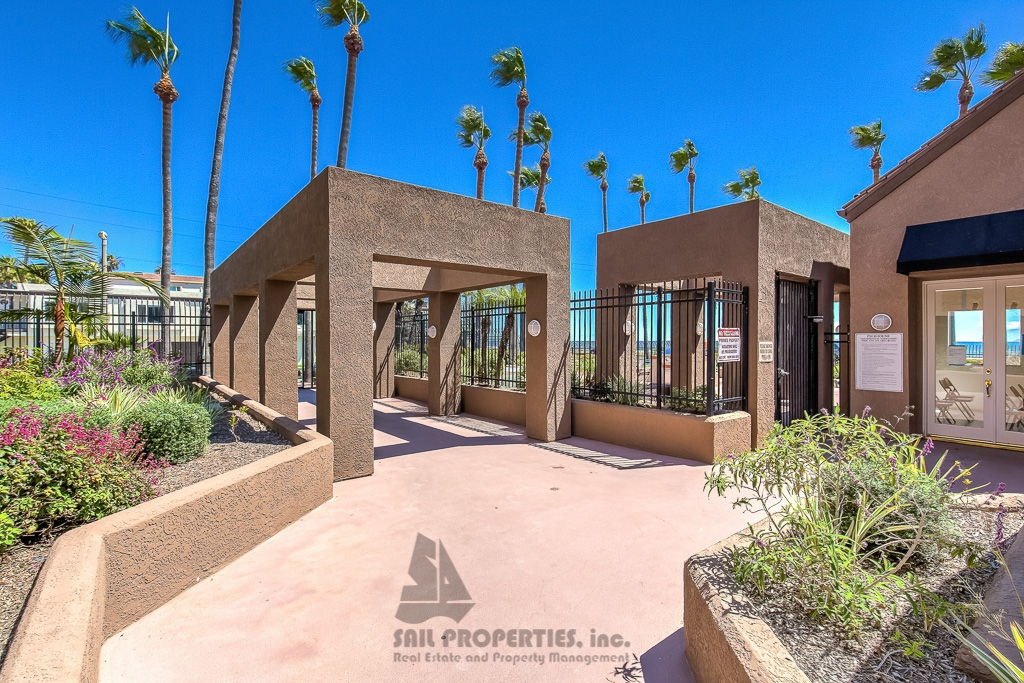 1200 PCH #327 is a third-floor, one-bedroom, one-bath condo in the gated Pierhouse community of Huntington Beach property image