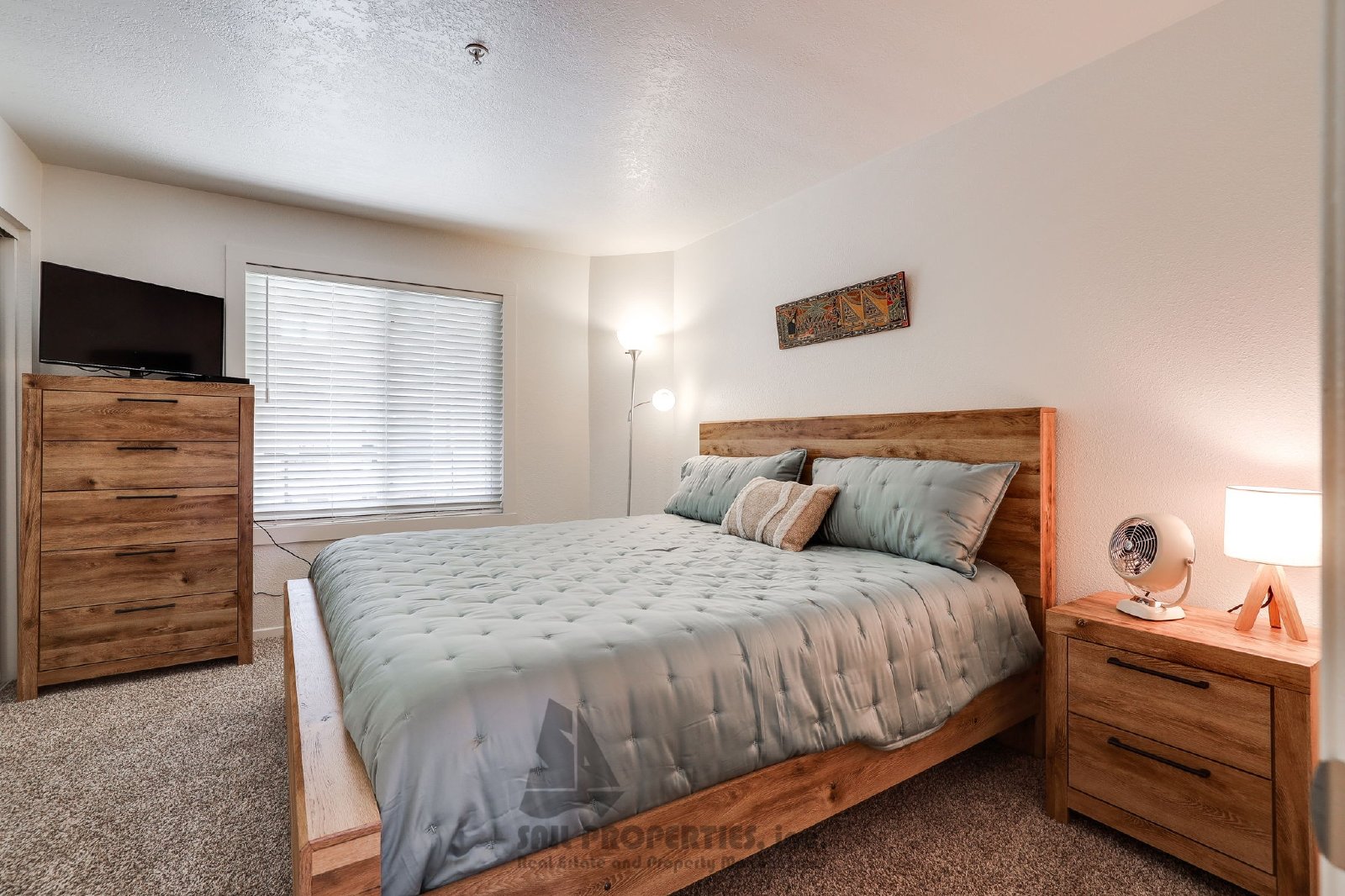 1200 PCH #327 is a third-floor, one-bedroom, one-bath condo in the gated Pierhouse community of Huntington Beach property image