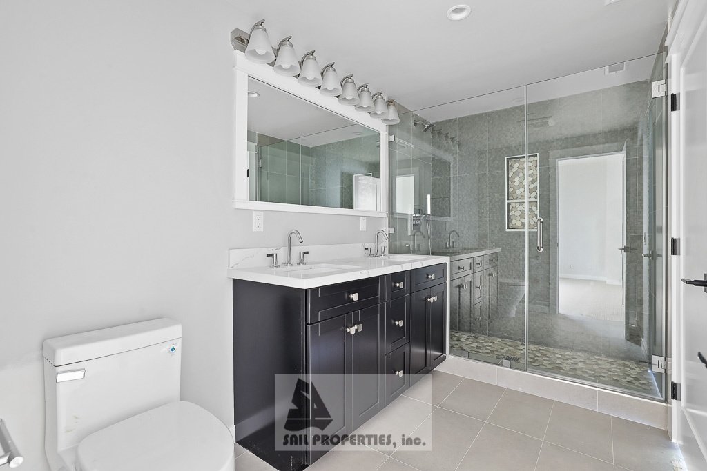 Discover a thoughtfully updated 2‑bedroom, 4‑bath duplex in Huntington Beach offering ocean views and a range of modern touches property image