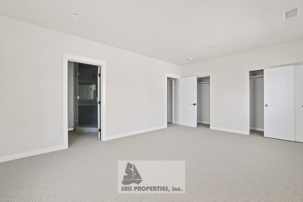 Discover a thoughtfully updated 2‑bedroom, 4‑bath duplex in Huntington Beach offering ocean views and a range of modern touches property image