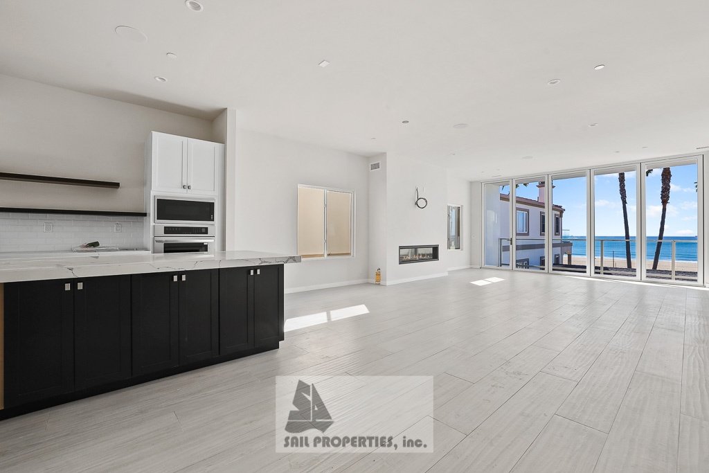 Discover a thoughtfully updated 2‑bedroom, 4‑bath duplex in Huntington Beach offering ocean views and a range of modern touches property image