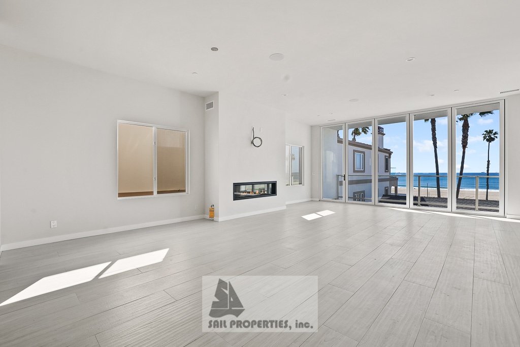 Discover a thoughtfully updated 2‑bedroom, 4‑bath duplex in Huntington Beach offering ocean views and a range of modern touches property image