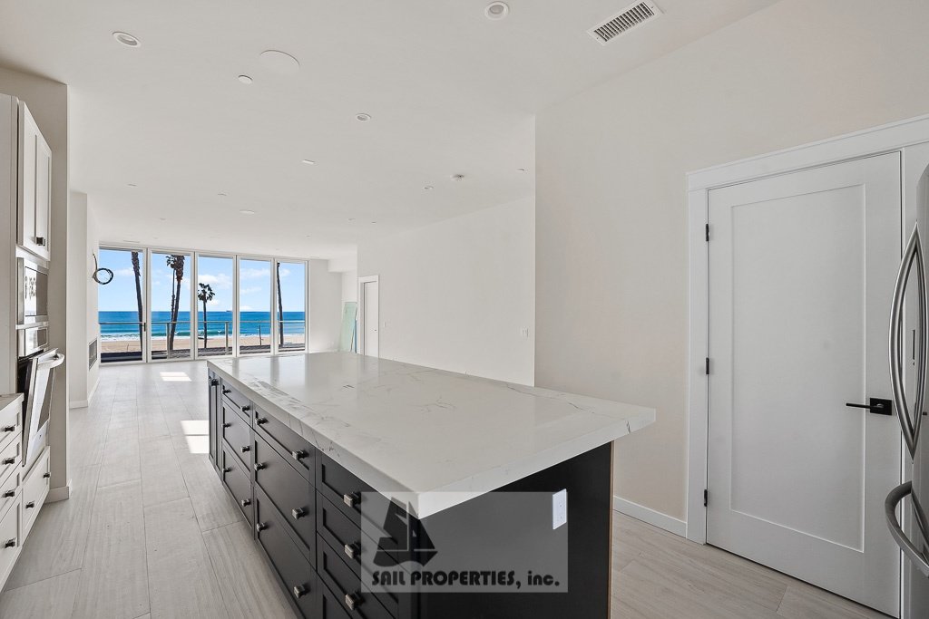 Discover a thoughtfully updated 2‑bedroom, 4‑bath duplex in Huntington Beach offering ocean views and a range of modern touches property image