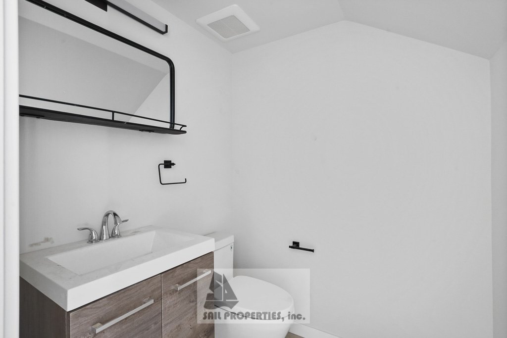 Discover a thoughtfully updated 2‑bedroom, 4‑bath duplex in Huntington Beach offering ocean views and a range of modern touches property image