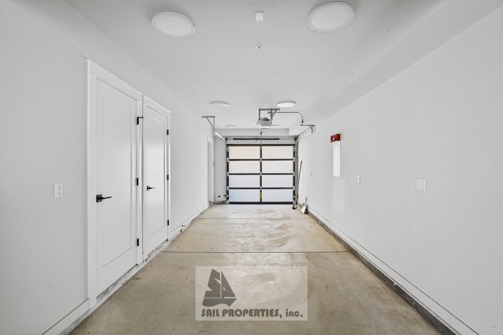 Discover a thoughtfully updated 2‑bedroom, 4‑bath duplex in Huntington Beach offering ocean views and a range of modern touches property image