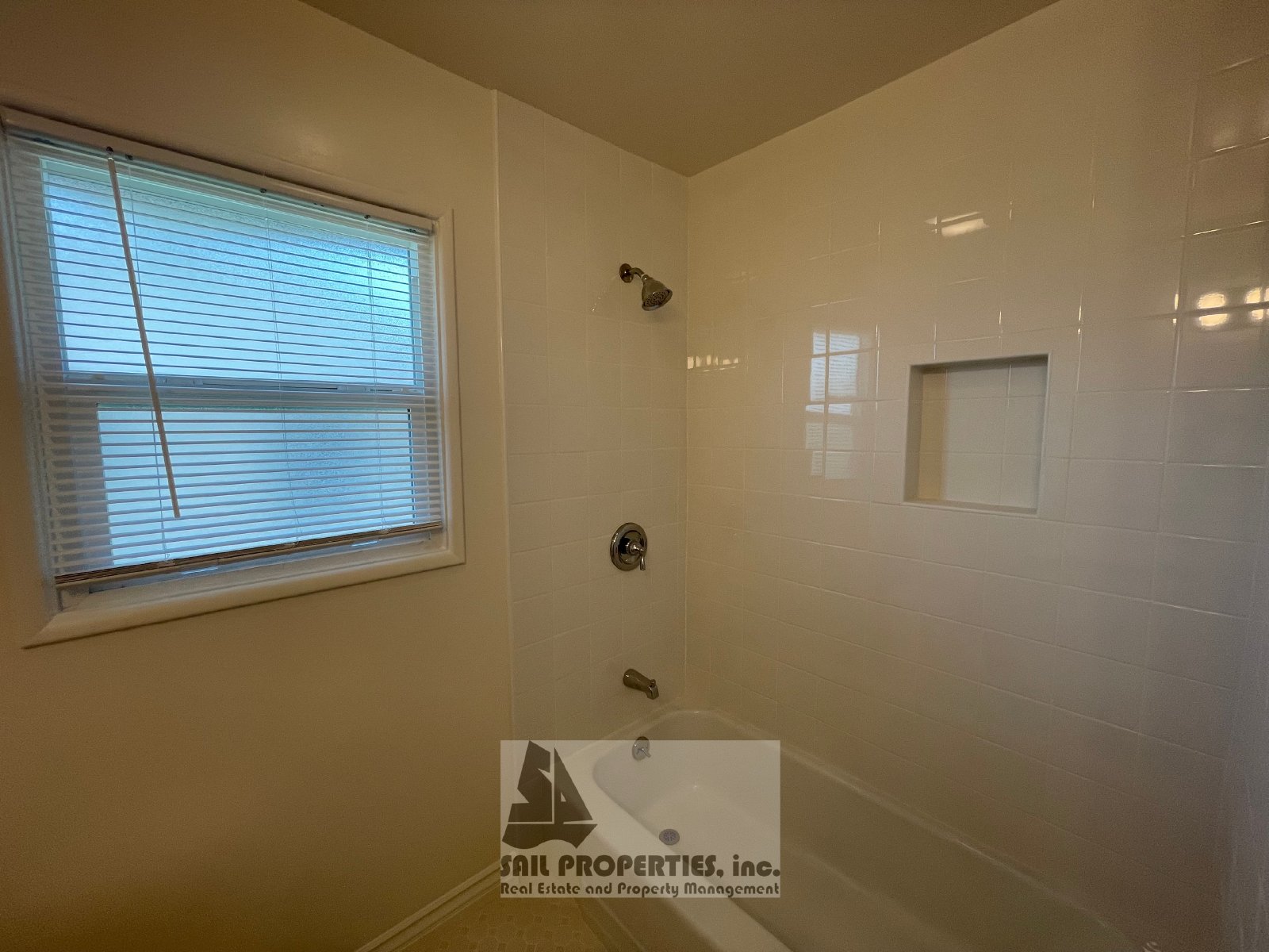 Charming 3-Bedroom Home Near Old Towne Orange property image