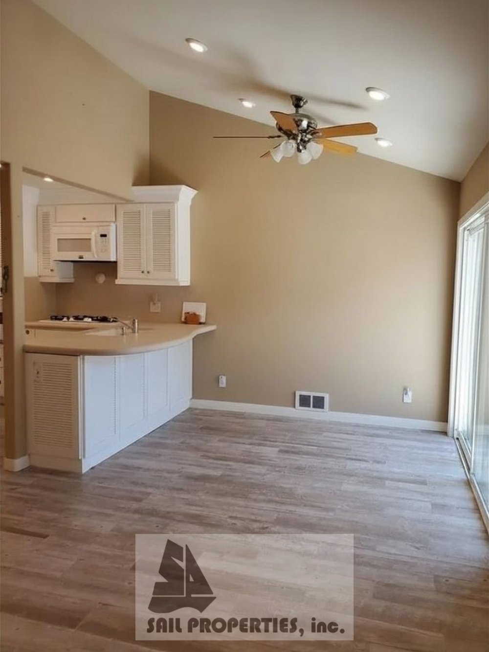 Charming and Coastal Sunset Beach Condo! property image