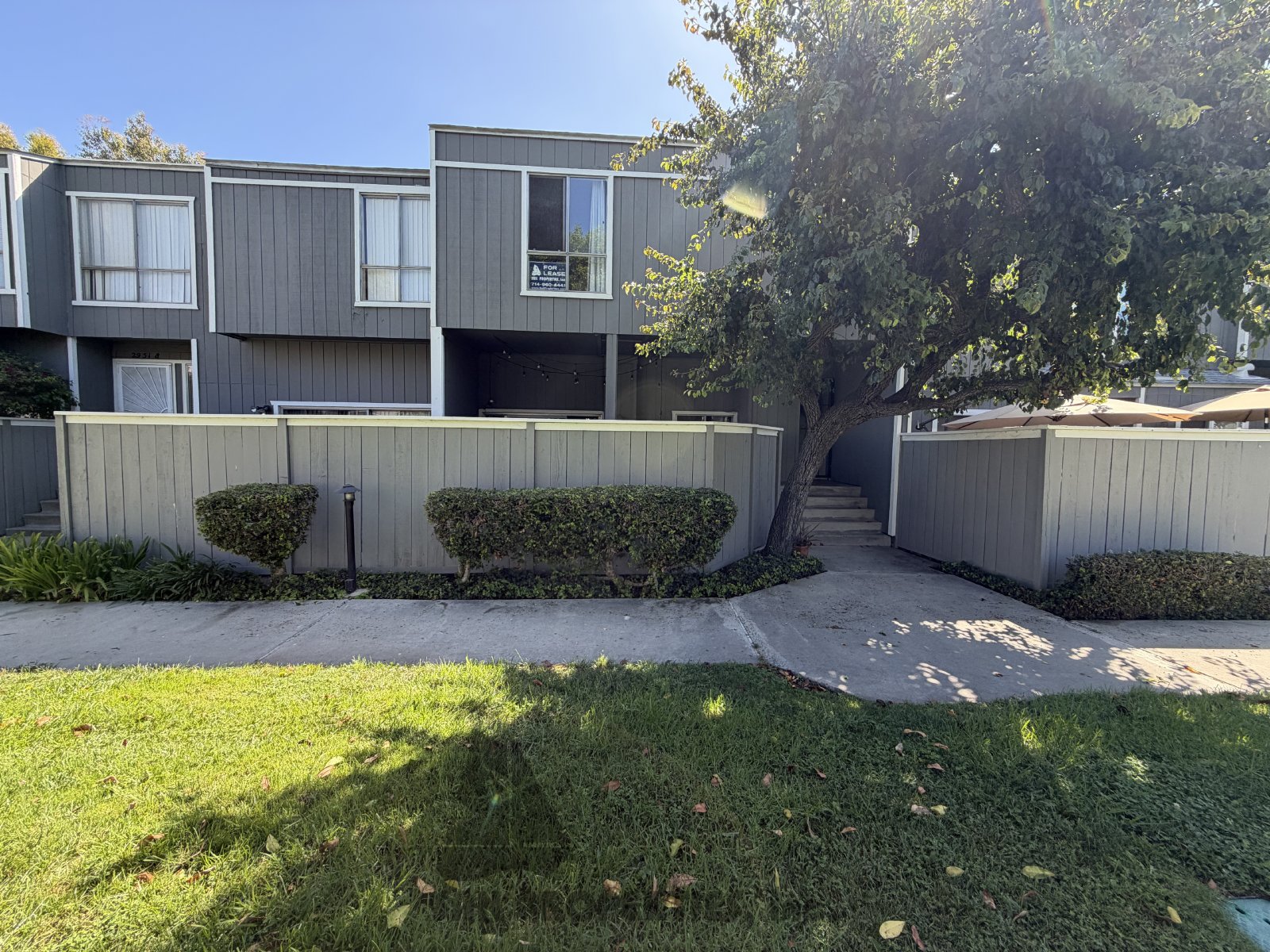 3BD, 2.5BA Condo in Santa Ana With A 2-Car Garage, and Private Patio property image