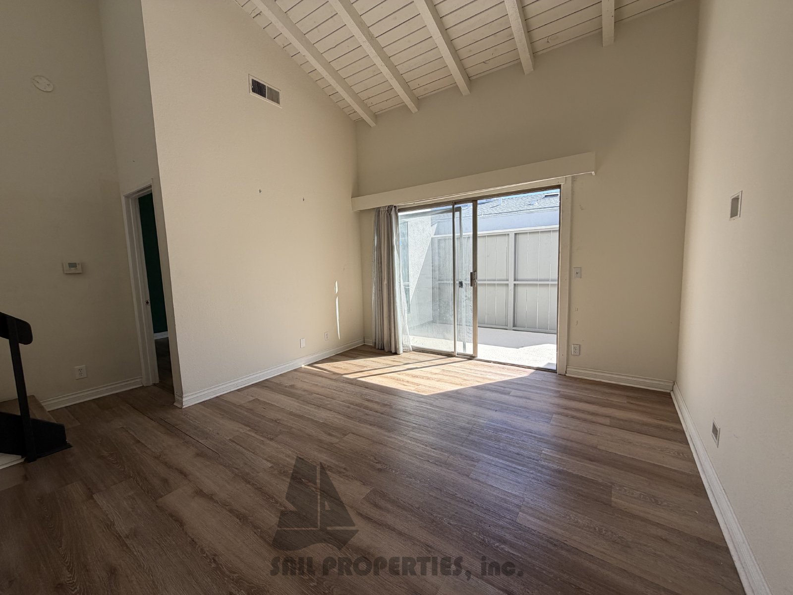 3BD, 2.5BA Condo in Santa Ana With A 2-Car Garage, and Private Patio property image