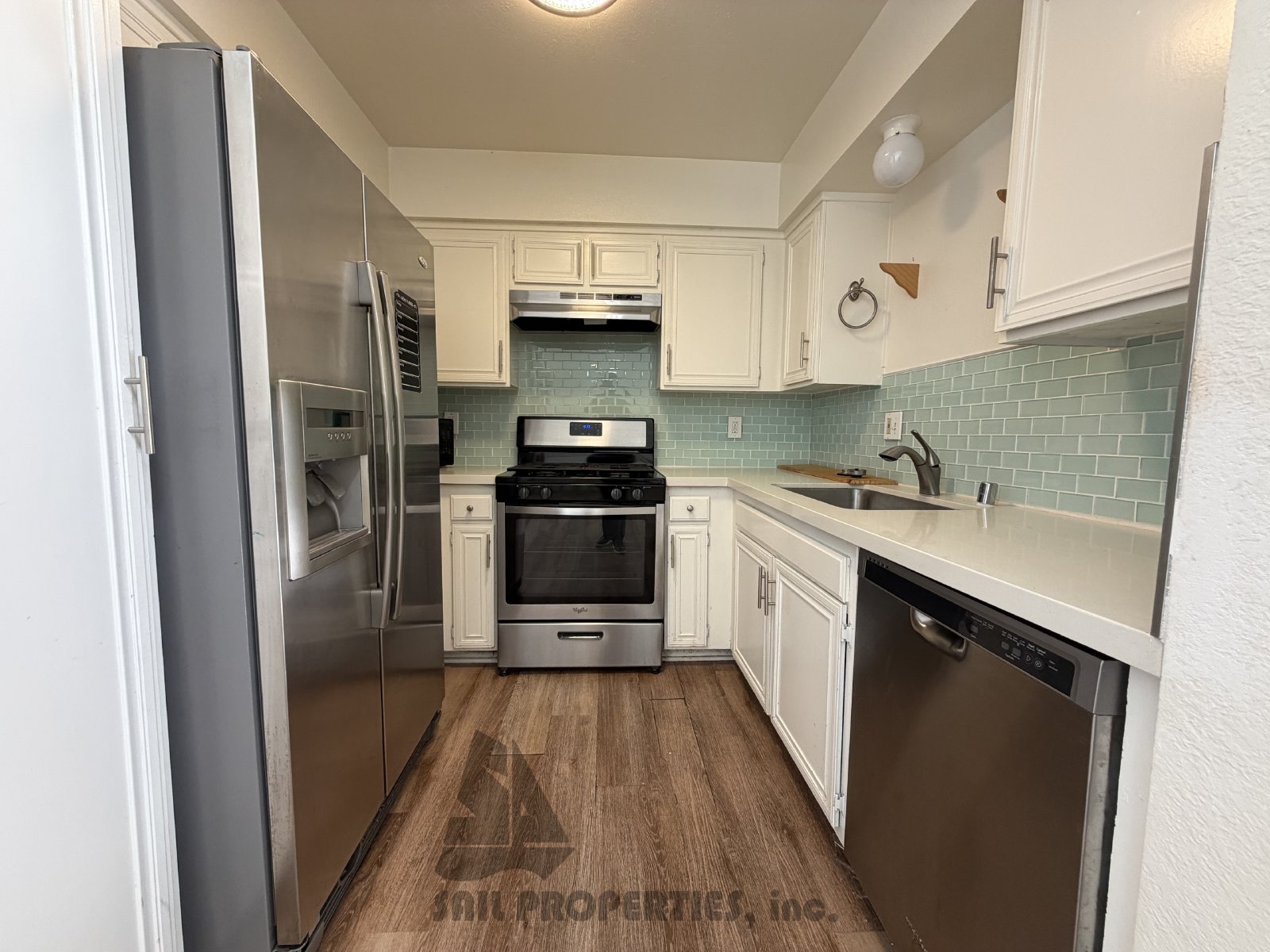 3BD, 2.5BA Condo in Santa Ana With A 2-Car Garage, and Private Patio property image