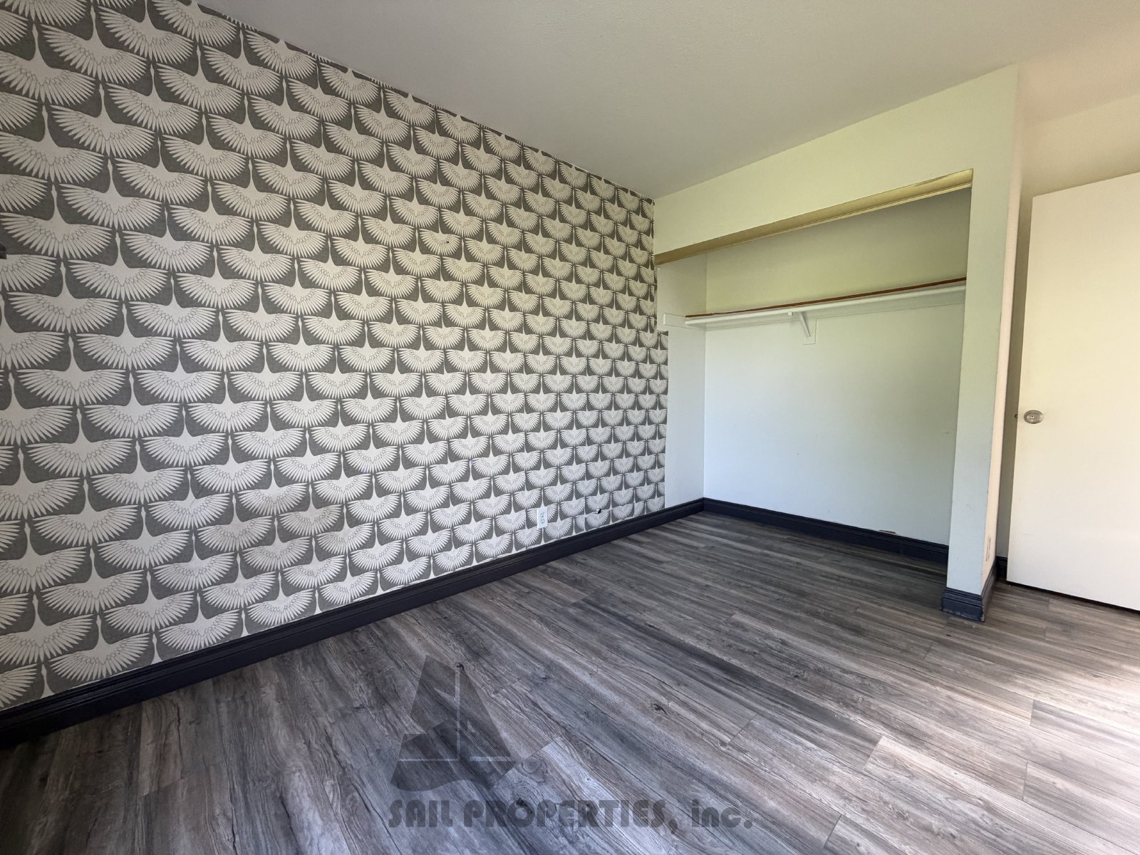 3BD, 2.5BA Condo in Santa Ana With A 2-Car Garage, and Private Patio property image