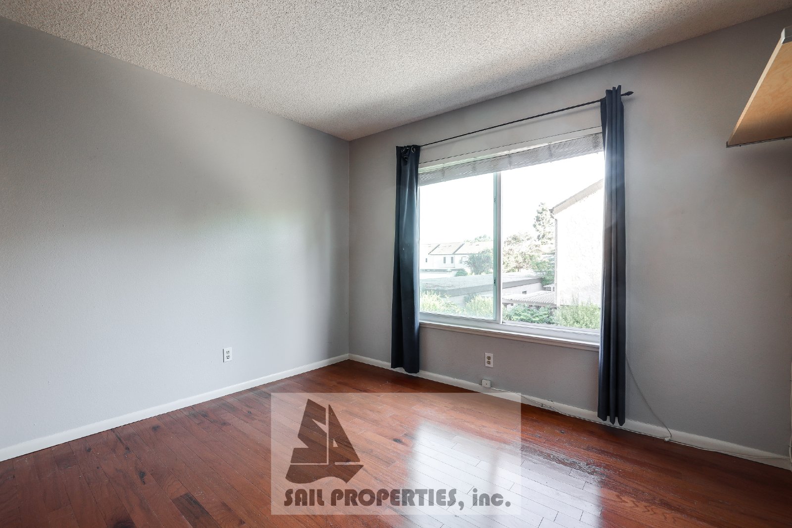 Charming 3-Bedroom Townhome in Fountain Valley close to Mile Square Park property image