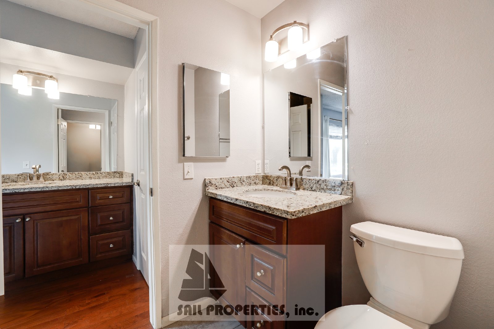 Charming 3-Bedroom Townhome in Fountain Valley close to Mile Square Park property image