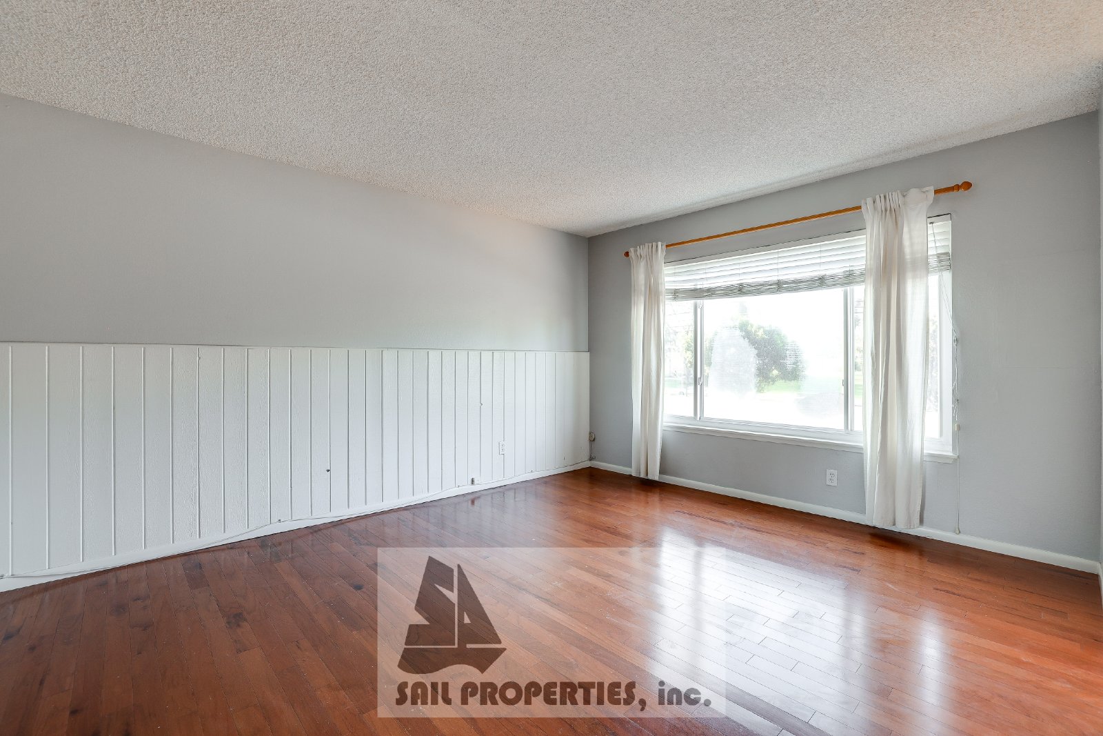 Charming 3-Bedroom Townhome in Fountain Valley close to Mile Square Park property image
