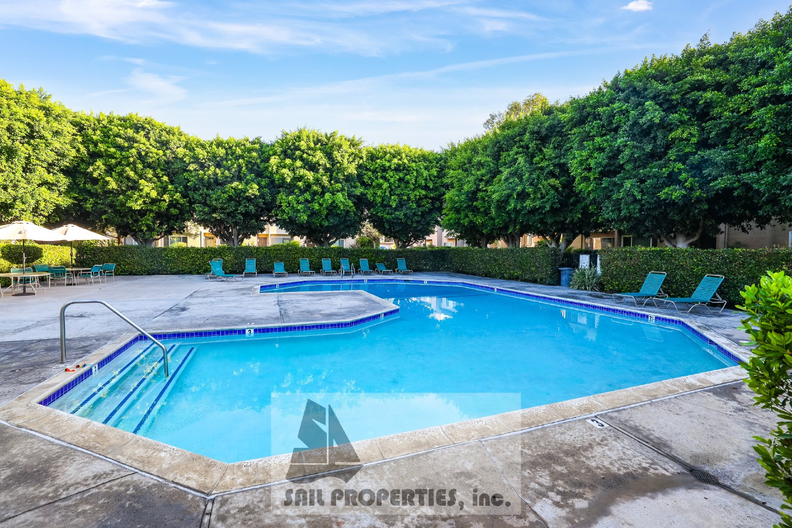 Charming 3-Bedroom Townhome in Fountain Valley close to Mile Square Park property image