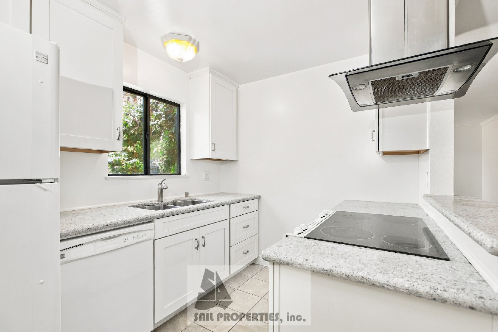 Charming and move-in ready home in Huntington Beach property image