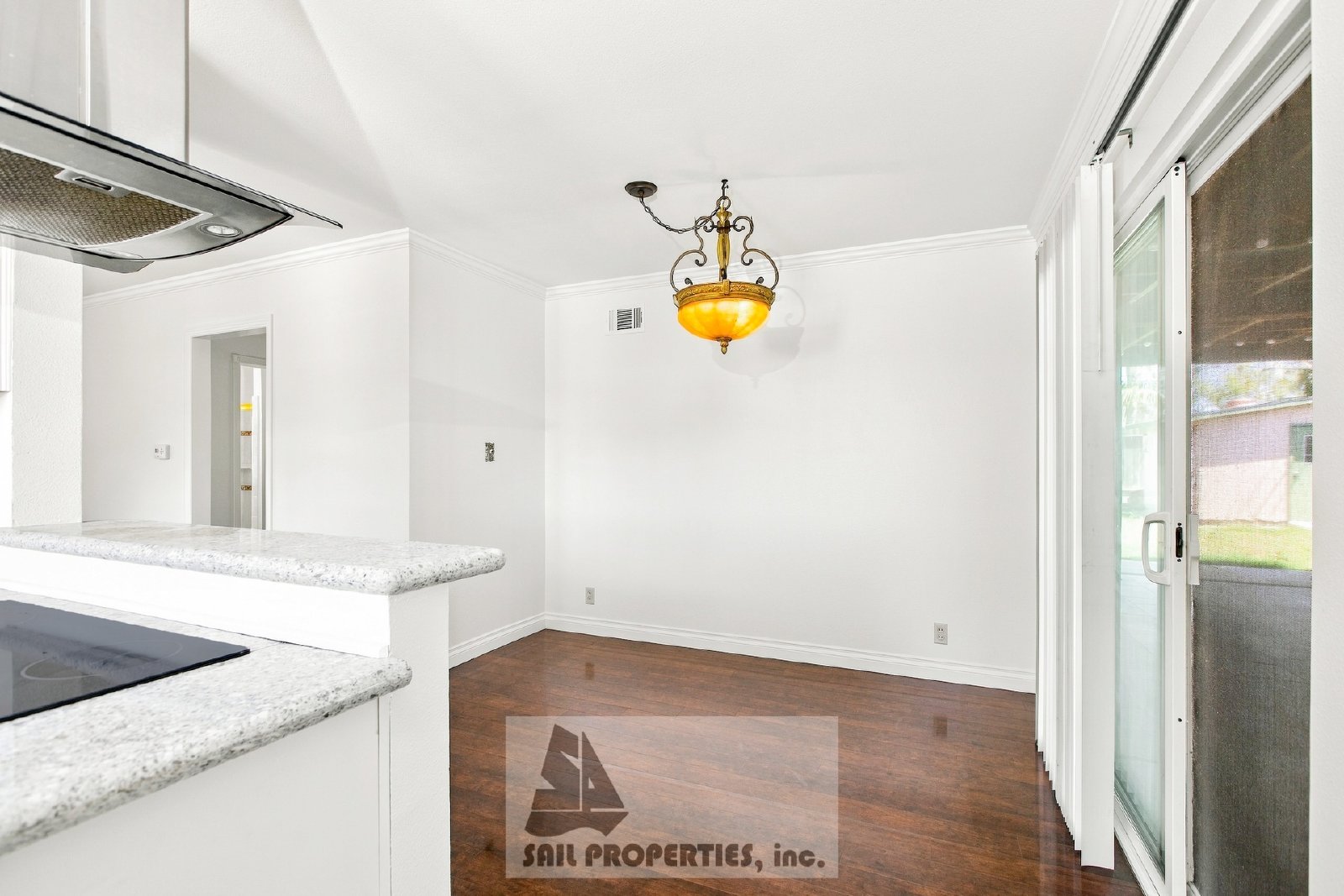 Charming and move-in ready home in Huntington Beach property image