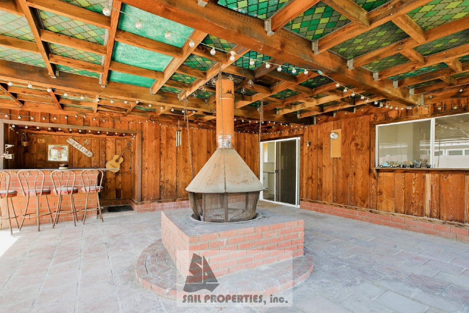 Charming and move-in ready home in Huntington Beach property image