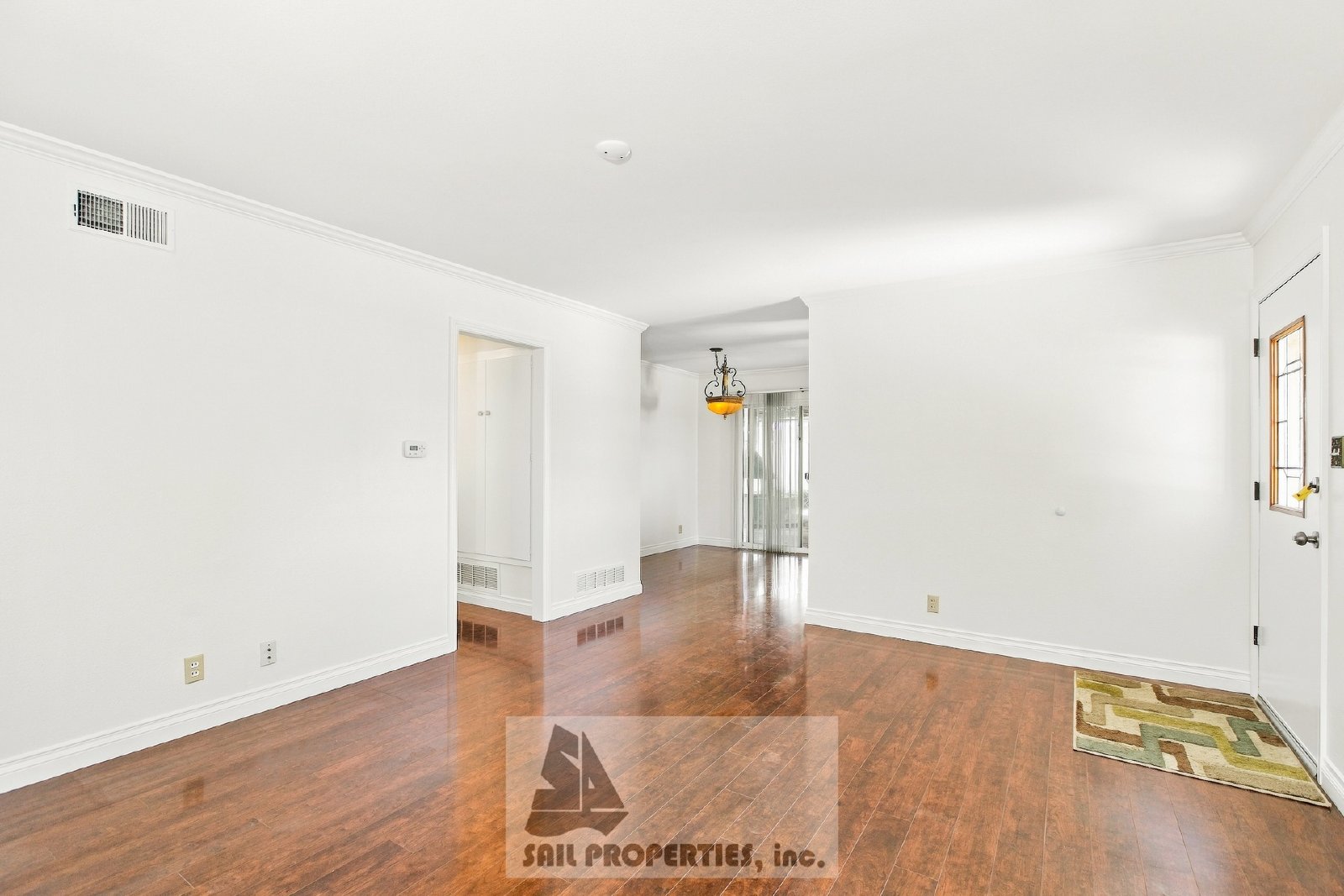 Charming and move-in ready home in Huntington Beach property image