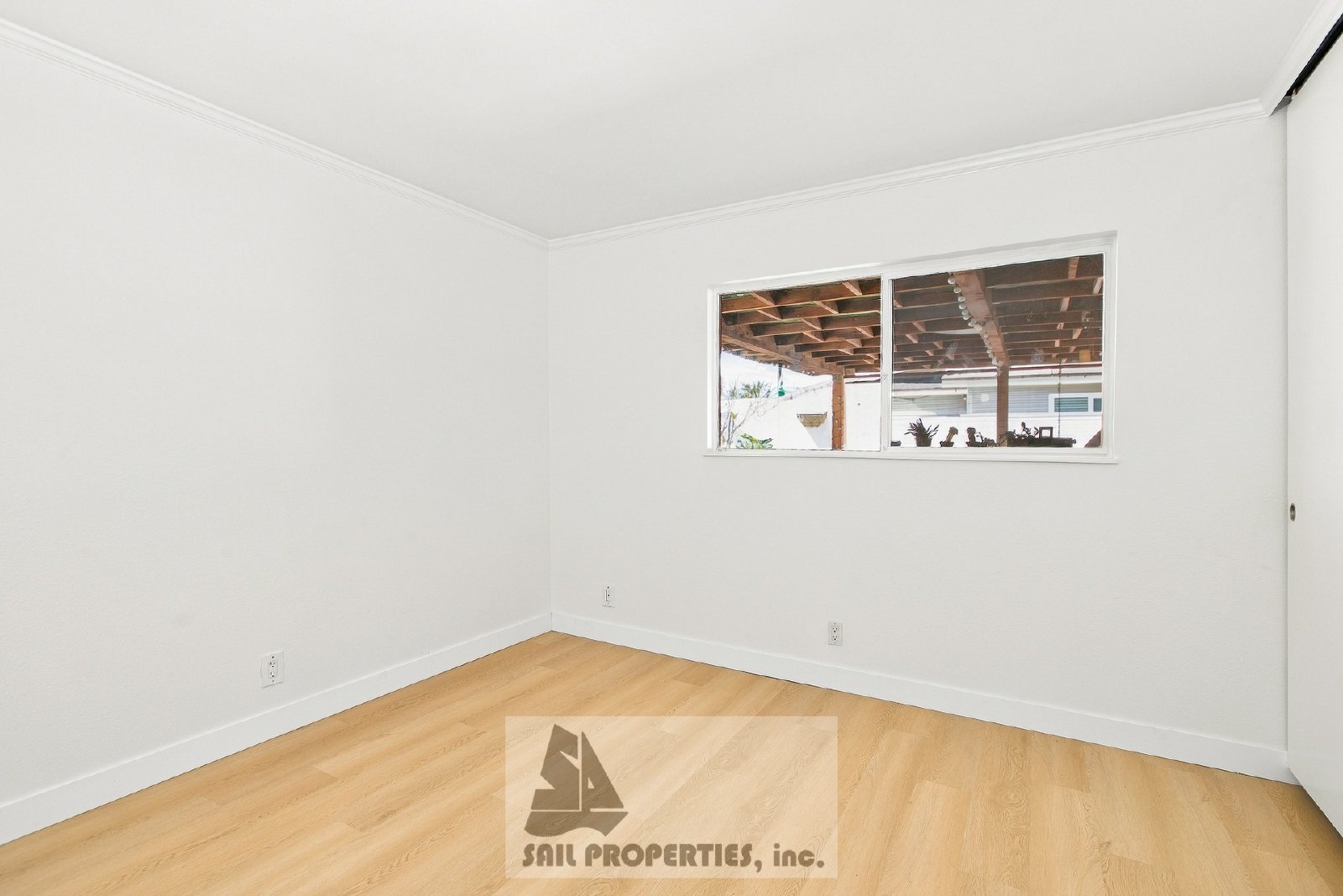 Charming and move-in ready home in Huntington Beach property image