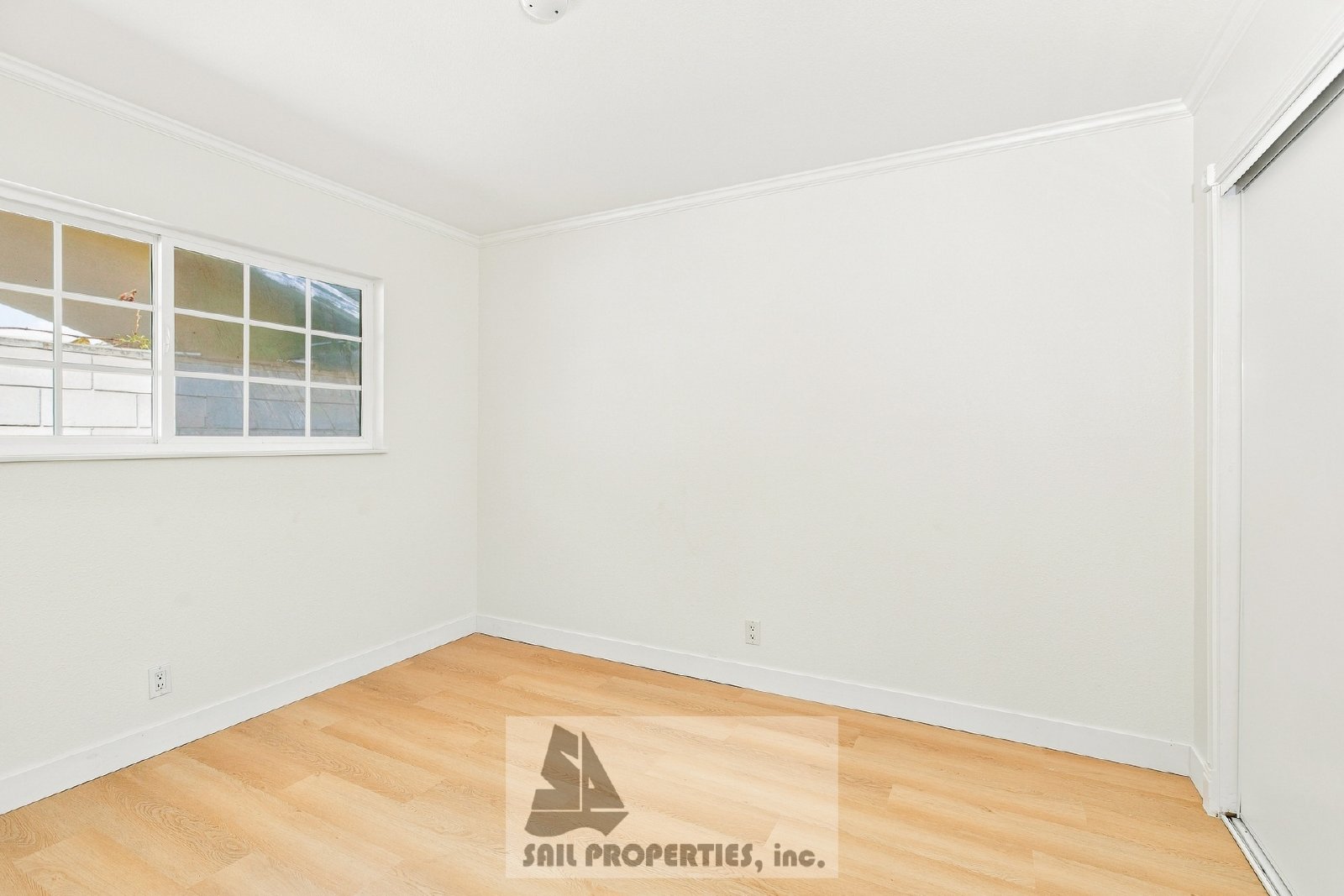 Charming and move-in ready home in Huntington Beach property image