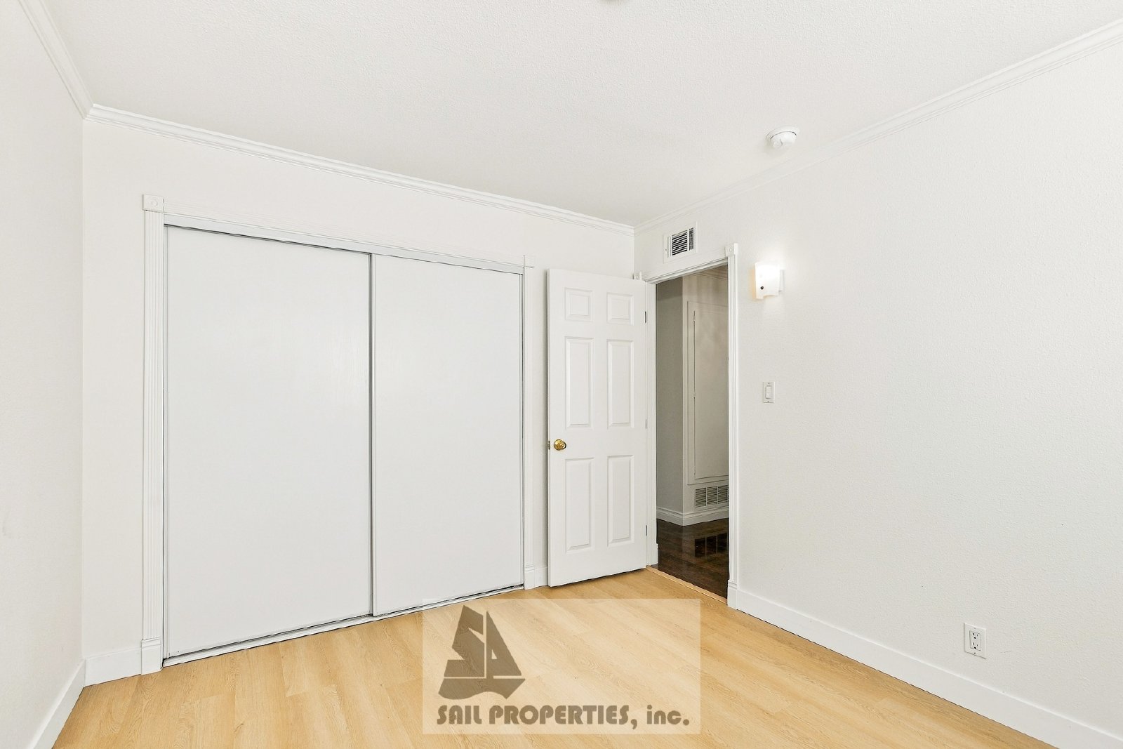 Charming and move-in ready home in Huntington Beach property image
