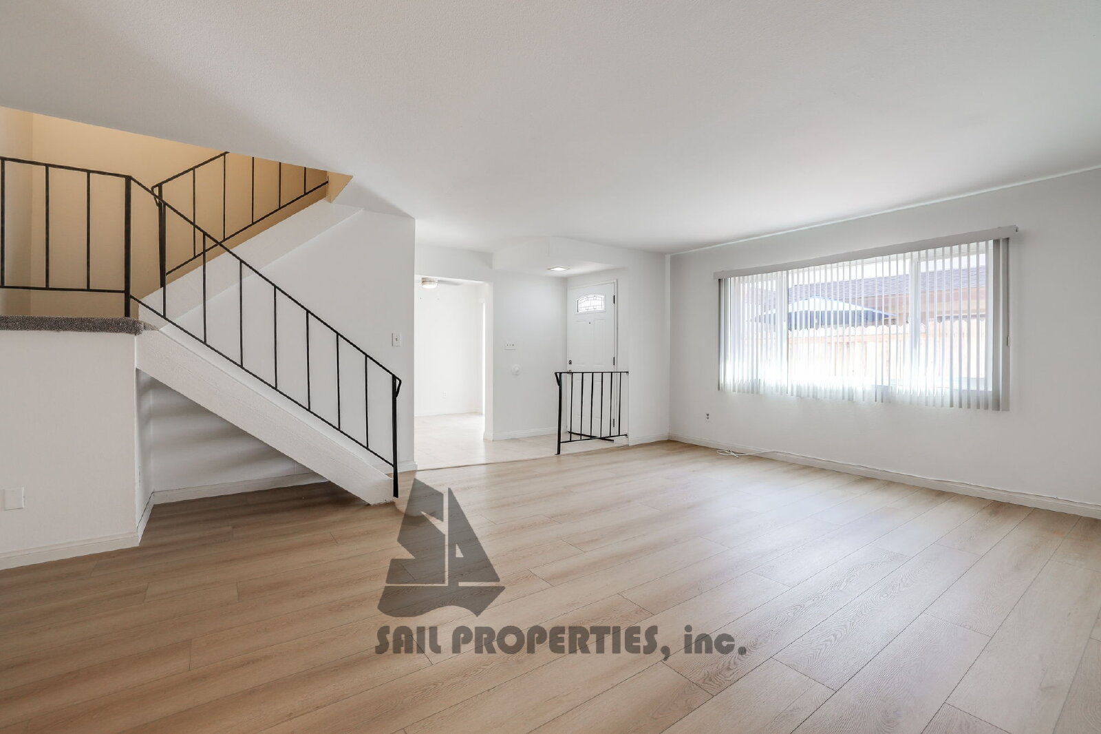 Updated 3BR/2BA Duplex in Santa Ana! property image