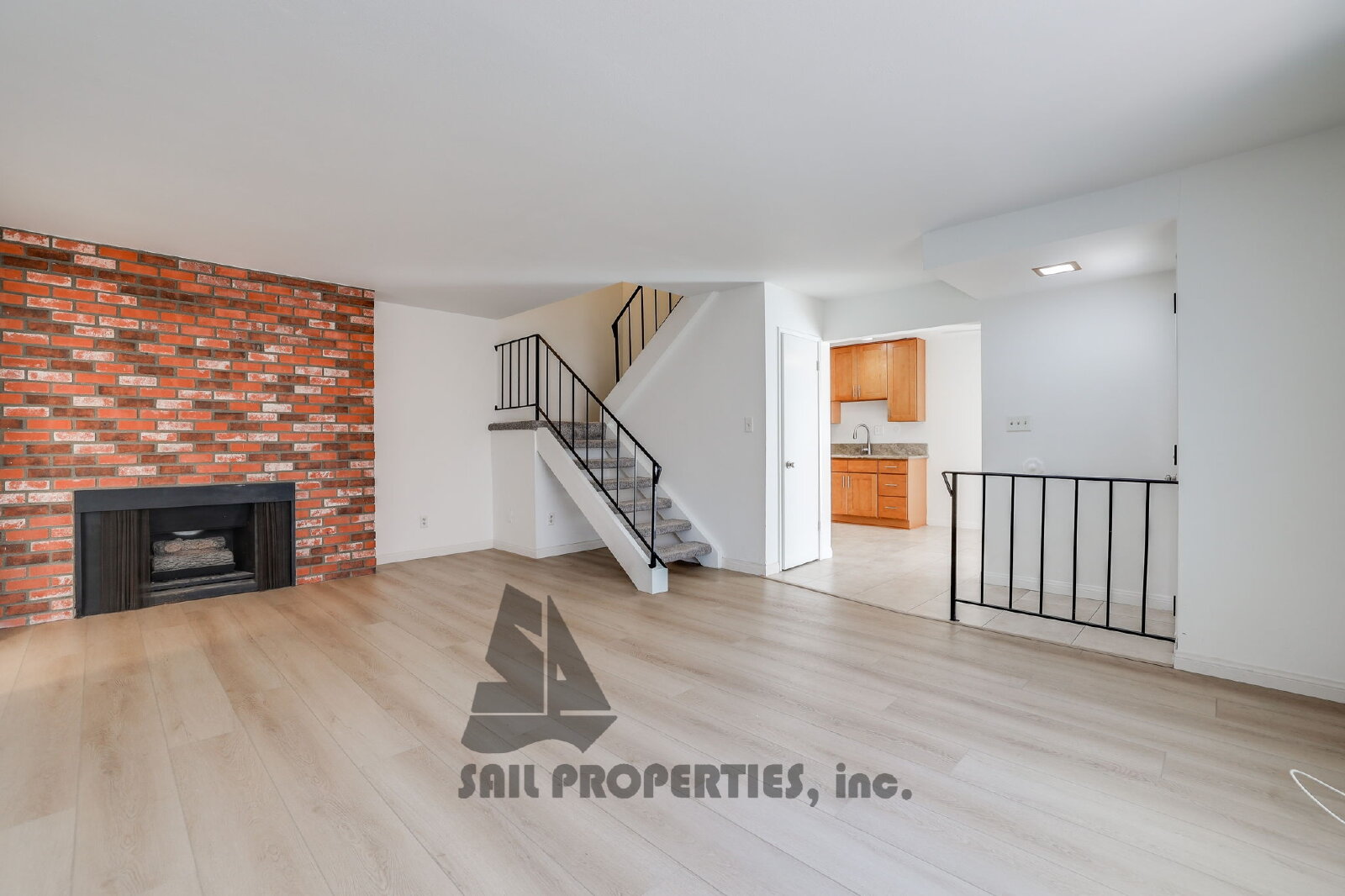 Updated 3BR/2BA Duplex in Santa Ana! property image