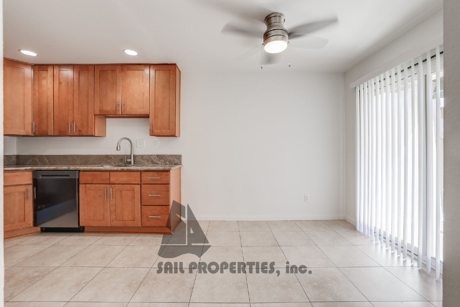 Updated 3BR/2BA Duplex in Santa Ana! property image