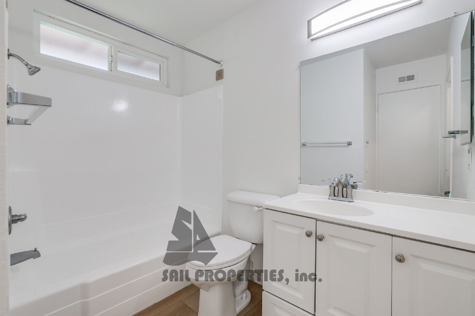 Updated 3BR/2BA Duplex in Santa Ana! property image