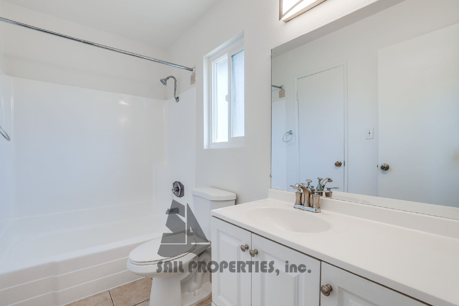 Updated 3BR/2BA Duplex in Santa Ana! property image