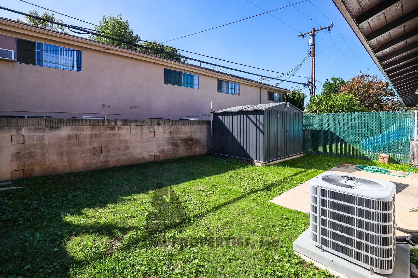 Updated 3BR/2BA Duplex in Santa Ana! property image