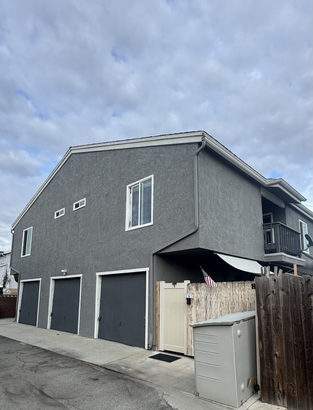Downtown Huntington Beach 1-Bedroom with Detached Garage. property image